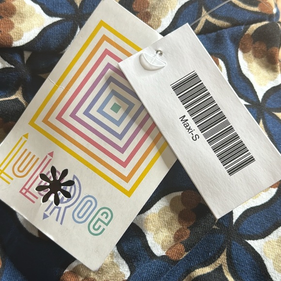 LuLaRoe Print Maxi Skirt - Picture 13 of 15